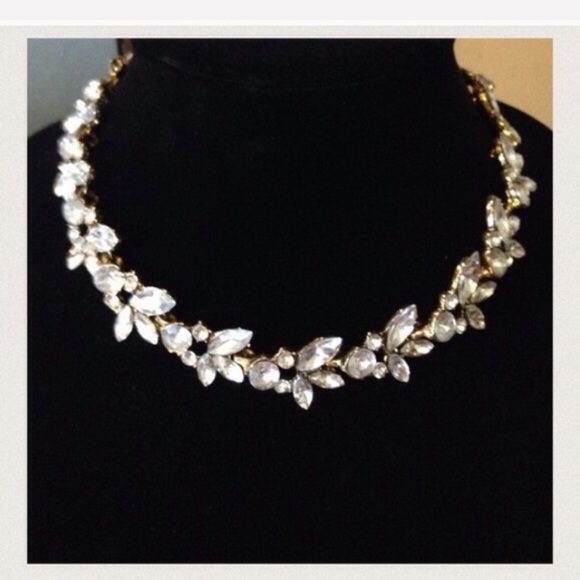 Crystal Gem & Leaf Necklace! - Picture 3 of 4